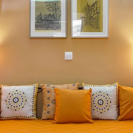 In Art Comfy Cultural Flat 3is Apartment *